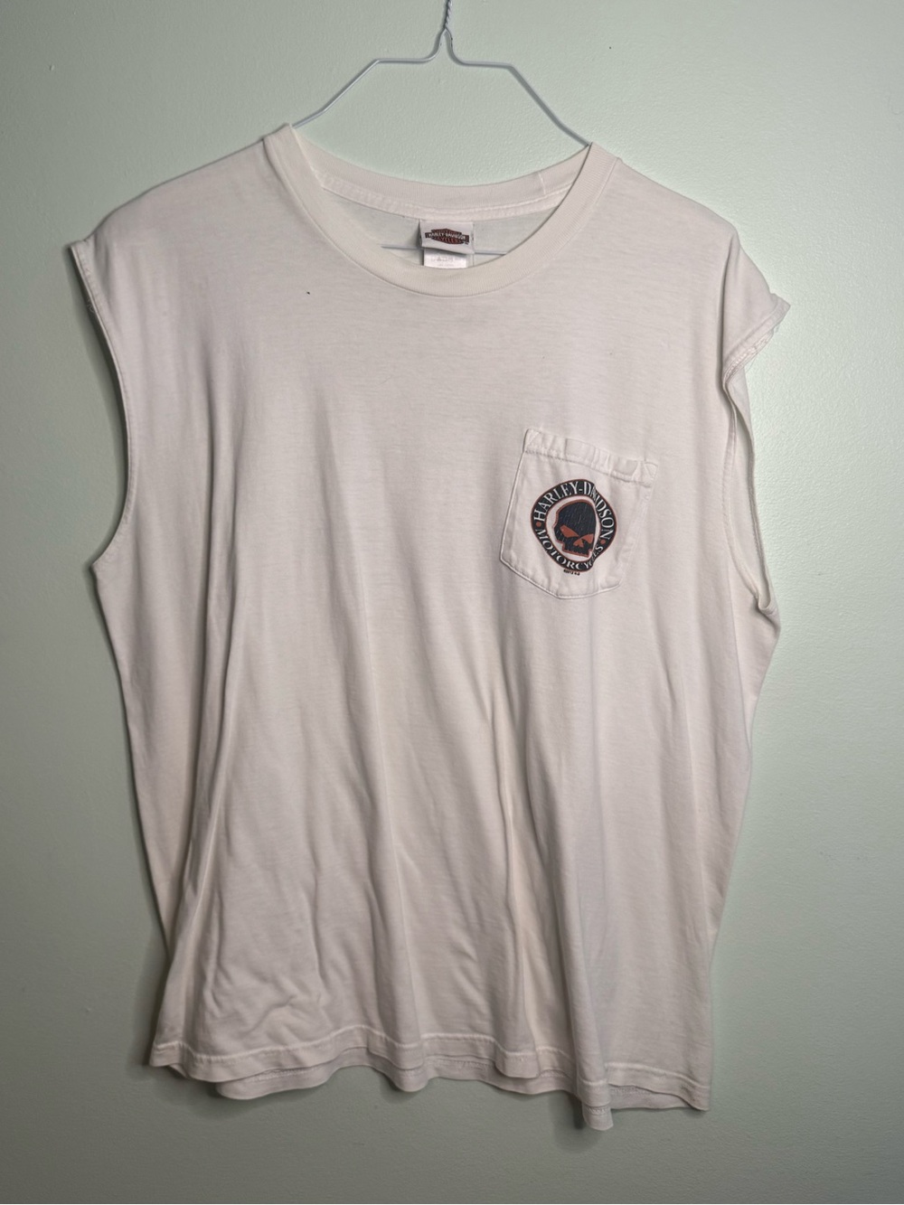 Harley-Davidson Skull White Sleeveless Pocket Tee (XL)